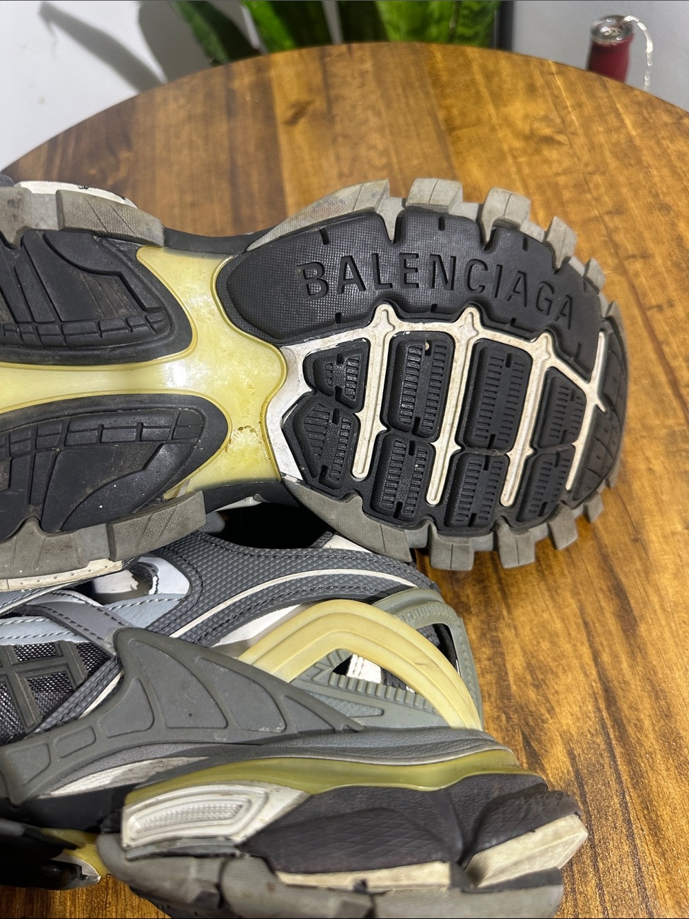 Balenciaga Men’s Gray Black Sneakers with Yellow Accents - Picture 11 of 11